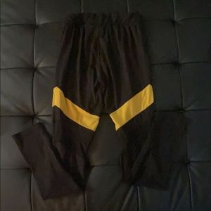 ❤️❤️ Leggings w Mesh Cutouts